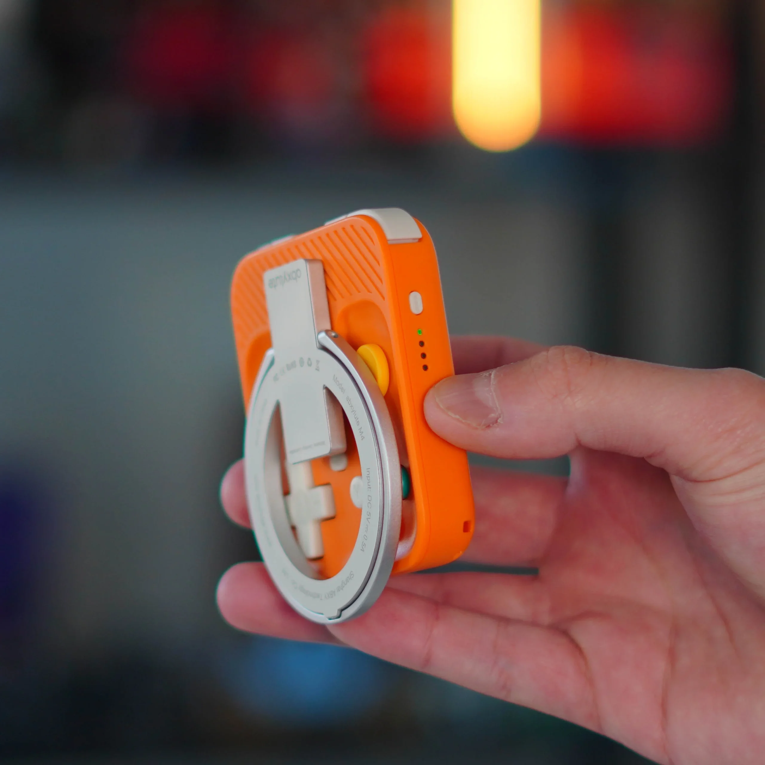 Nikmati Permainan Retro di iPhone dengan Pengontrol MagSafe Ringkas