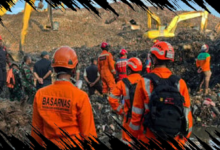 Longsor Sampah di Bantargebang Menewaskan 3 Orang, Warung dan Truk Tertimbun