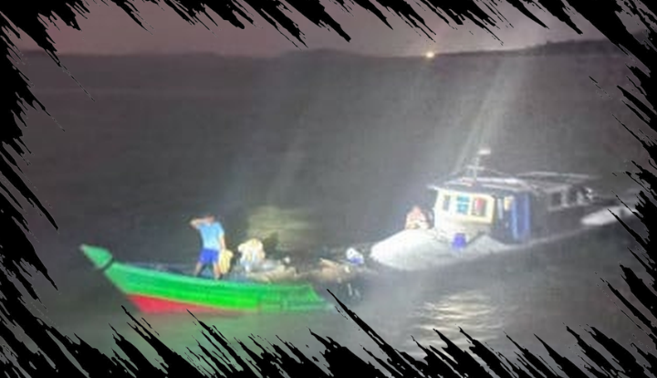 Kapal Perang TNI AL Gagalkan Pencurian Batu Granit di Perairan Kepri Kapal Perang TNI AL Gagalkan Pencurian Batu Granit di Perairan Kepri