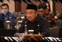 Hadrian Terima KWP Award Sebagai Legislator Berkomitmen Terhadap Perbaikan Pendidikan