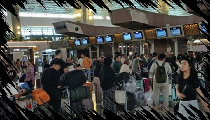 Erupsi Gunung Anak Krakatau, Penutupan Bandara Soetta Diperpanjang Hingga Pukul 08.59 WIB Erupsi Gunung Anak Krakatau, Penutupan Bandara Soetta Diperpanjang Hingga Pukul 08.59 WIB