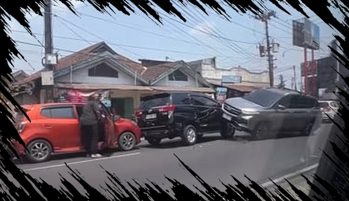 Wuling Almaz Parkir di Atas Kap Innova, Bukan Adegan Film yang Diharapkan